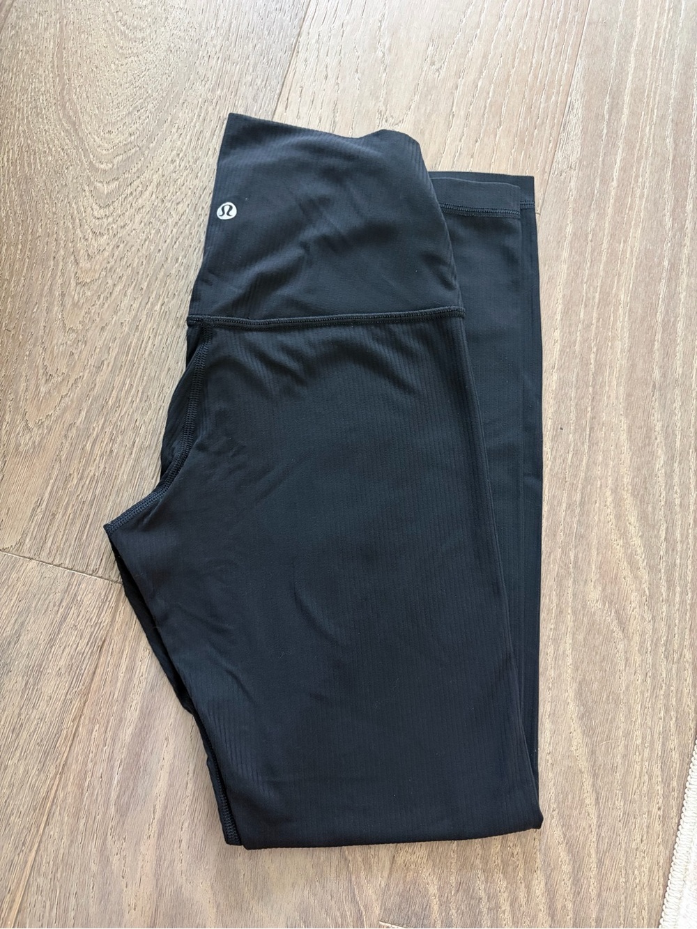Lululemon Black High-Rise Leggings Size 4 in Women’s